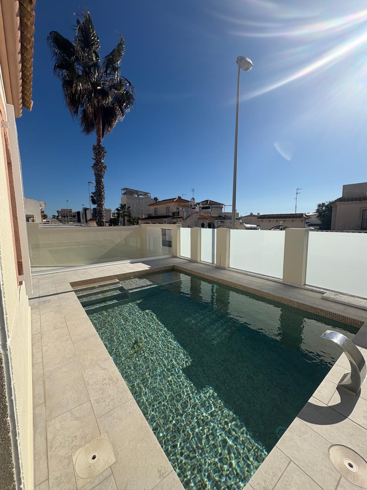 98695325-7681-4045-9305-2afcbf510968