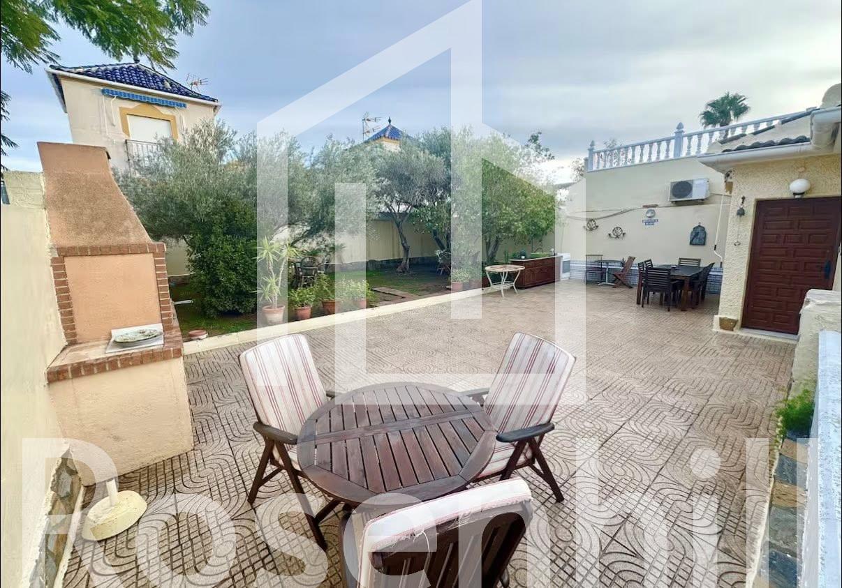 557656447_1920888548477793_109865457077788594_n