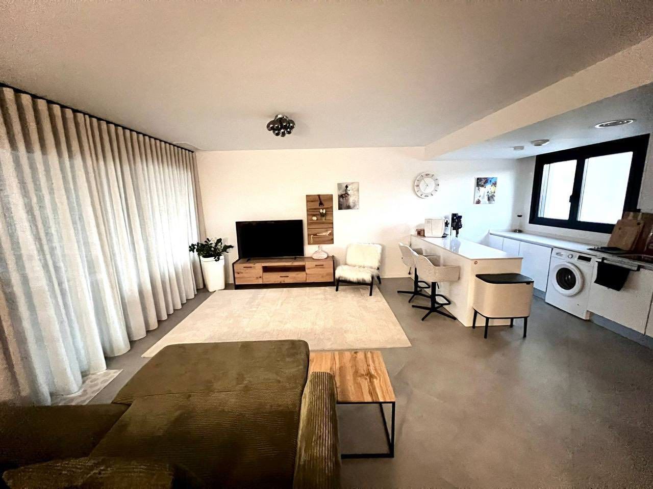 WhatsApp Image 2025-10-23 at 18.07.35