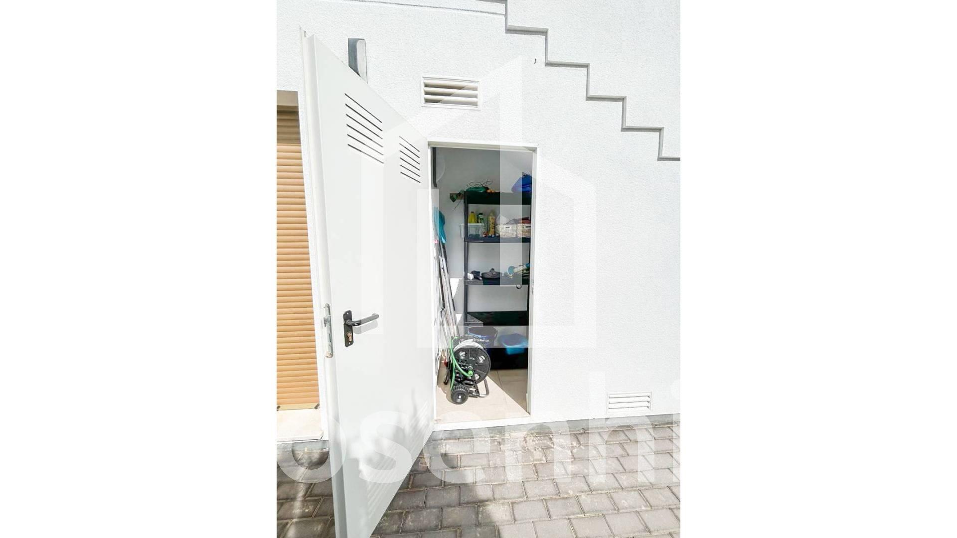 segunda-mano-villa-independiente-vistabella-golf_227032_slider