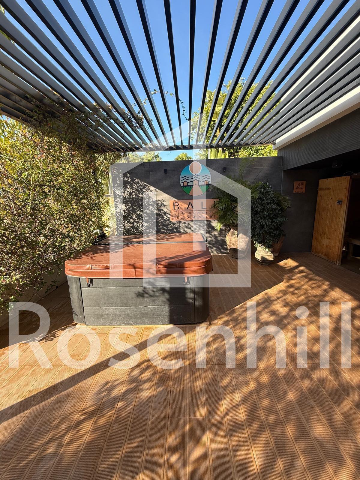 596723184_1976944646205516_589319693272315587_n