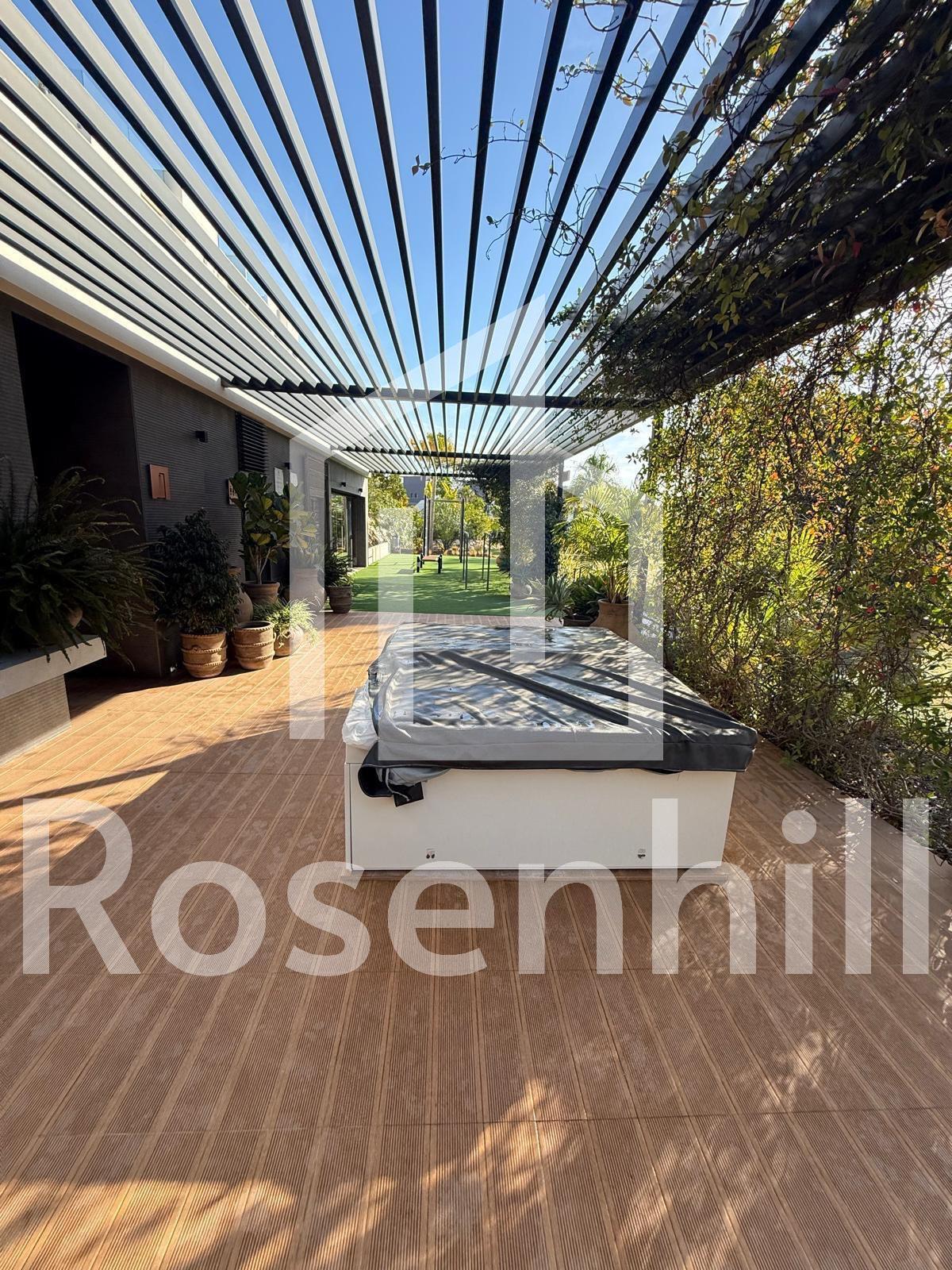 597670823_1976944559538858_179714683798544215_n